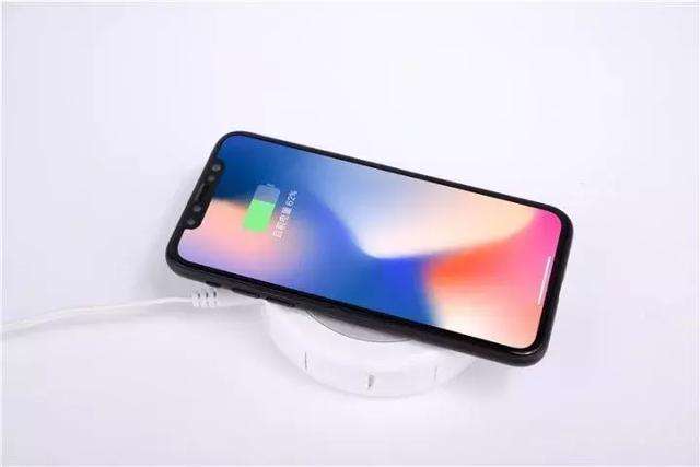 给 iPhone X 进行无线充电时要注意哪些问题