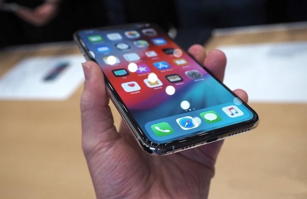 iPhone  XS  和 iPhone  XS  Max  信号较差是由于什么原因造成的？