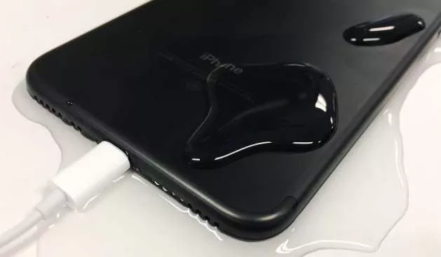 iPhone  为什么取消耳机孔？取消耳机孔会带来哪些好处？