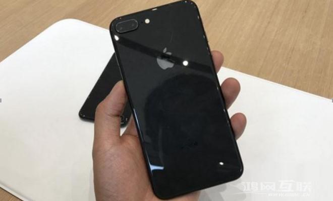 苹果8plus手机屏幕维修价格是多少？插图1