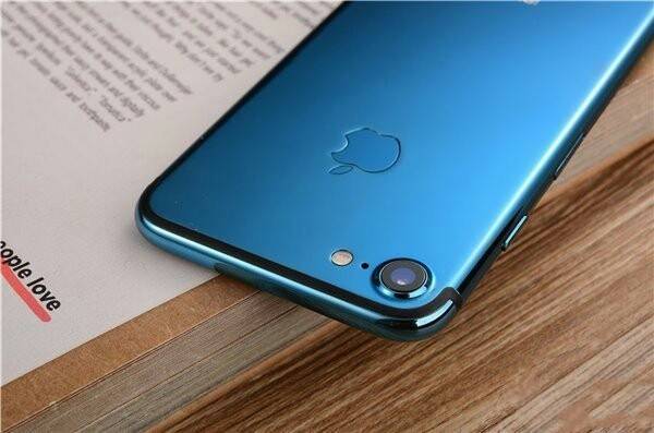 苹果iPhone7亮蓝色真机图赏_软件自学网