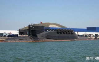 日本开始显示野心要在战略上独立于美国，正在迅速实现再军事化