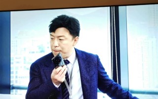 黄渤主演电视剧热播：网友发现黄渤用的是荣耀Magic3至臻版