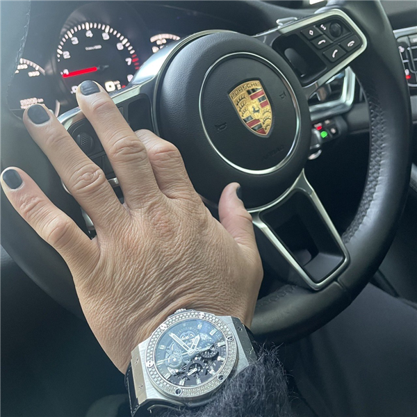 情何以堪:男性美甲风暴正席卷全球-第7张图片-9158手机教程网 情何以堪:男性美甲风暴正席卷全球-第7张图片-9158手机教程网