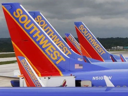 还在用20世纪90年代的破系统!美国航空巨头8天赔掉50个亿-第11张图片-9158手机教程网 还在用20世纪90年代的破系统!美国航空巨头8天赔掉50个亿-第11张图片-9158手机教程网