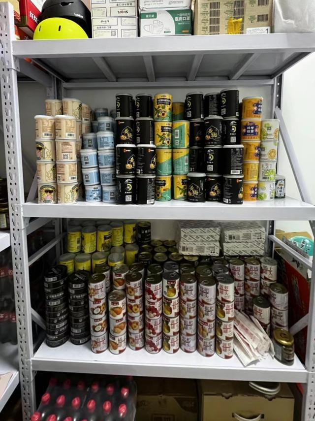 新冠感染潮来袭时有人囤500个罐头,1000支抗原-第2张图片-9158手机教程网 新冠感染潮来袭时有人囤500个罐头,1000支抗原-第2张图片-9158手机教程网