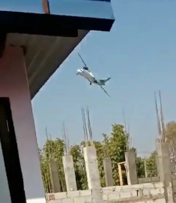尼泊尔空难女副驾:差十几秒就是机长、丈夫16年前也死于空难-第1张图片-9158手机教程网 尼泊尔空难女副驾:差十几秒就是机长、丈夫16年前也死于空难-第1张图片-9158手机教程网