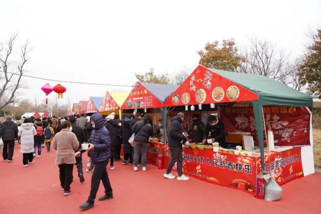 山东一97.6斤头鱼58.8万拍出 太白湖头网鱼王好兆头-第5张图片-9158手机教程网 山东一97.6斤头鱼58.8万拍出 太白湖头网鱼王好兆头-第5张图片-9158手机教程网