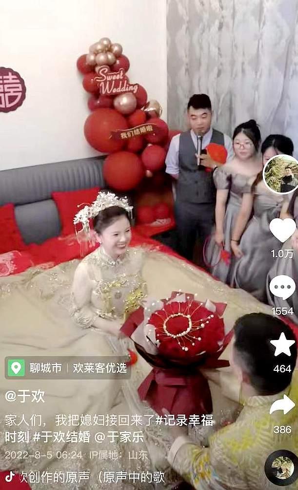 辱母案当事人于欢应聘外卖员被拒 摆摊看到大家愿意照顾自己的生意萌生创业想法-第2张图片-9158手机教程网 辱母案当事人于欢应聘外卖员被拒 摆摊看到大家愿意照顾自己的生意萌生创业想法-第2张图片-9158手机教程网