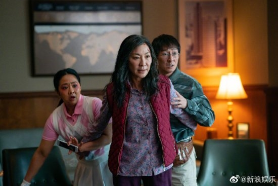 《瞬息全宇宙》原定主角是成龙:杨紫琼饰演主角妻子-第1张图片-9158手机教程网 《瞬息全宇宙》原定主角是成龙:杨紫琼饰演主角妻子-第1张图片-9158手机教程网
