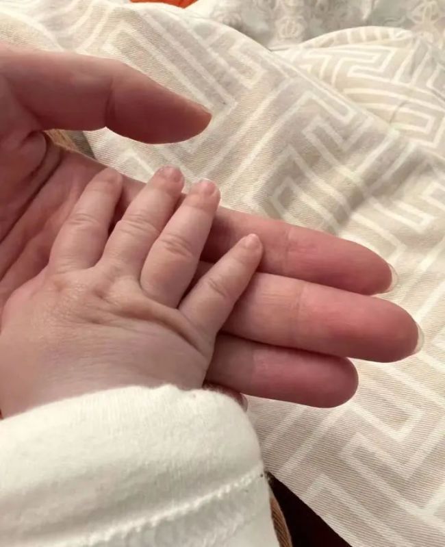 男友拒不结婚42岁女子独自生养女儿 单亲妈妈有多难你了解吗-第5张图片-9158手机教程网 男友拒不结婚42岁女子独自生养女儿 单亲妈妈有多难你了解吗-第5张图片-9158手机教程网