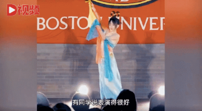女留学生在大学晚会上跳敦煌舞,引发一片赞叹!-第7张图片-9158手机教程网 女留学生在大学晚会上跳敦煌舞,引发一片赞叹!-第7张图片-9158手机教程网