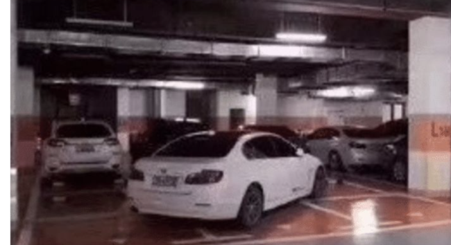 男子因车位被占怒砸车,法院判其赔偿车主损失六千余元 看看法律是怎么判的?-第1张图片-9158手机教程网 男子因车位被占怒砸车,法院判其赔偿车主损失六千余元 看看法律是怎么判的?-第1张图片-9158手机教程网