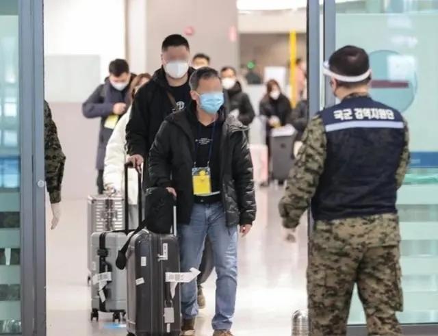 给韩国游客戴白牌合理吗,礼尚往来是我国优良传统-第5张图片-9158手机教程网 给韩国游客戴白牌合理吗,礼尚往来是我国优良传统-第5张图片-9158手机教程网