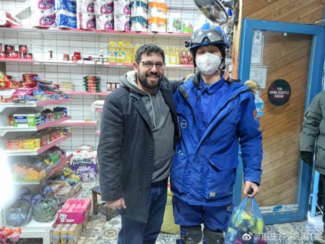 中国救援队在土耳其超市付款被拒收 坚决不拿群众一针一线-第3张图片-9158手机教程网 中国救援队在土耳其超市付款被拒收 坚决不拿群众一针一线-第3张图片-9158手机教程网