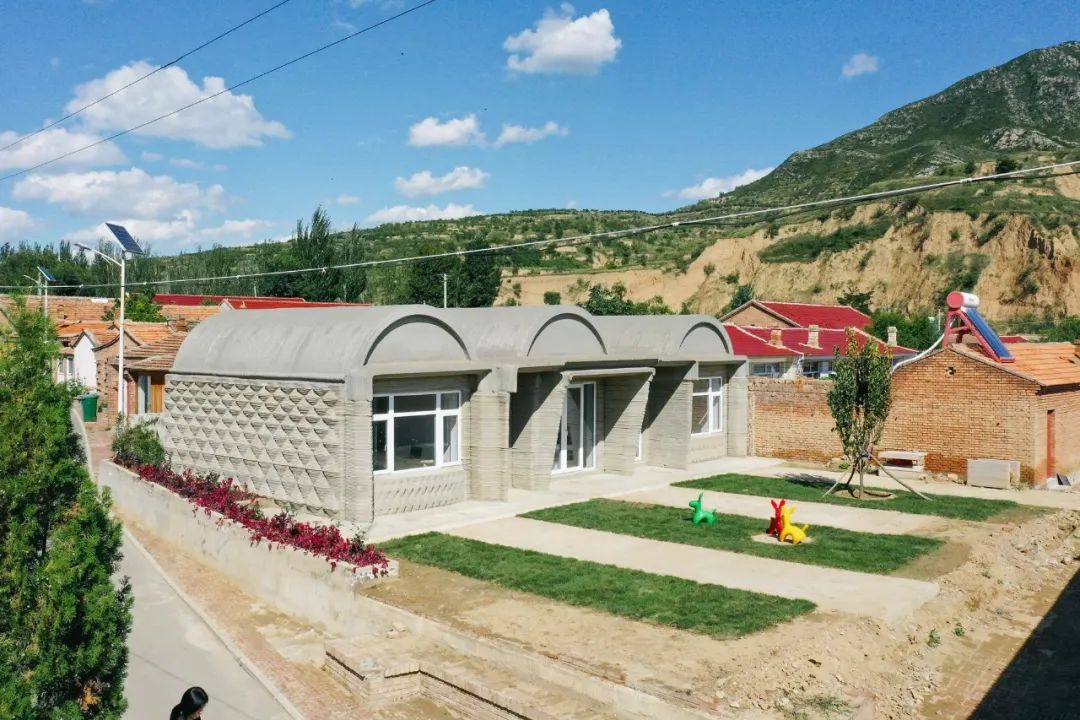 清华教授花20多万为村民3D打印住宅,曾“打印”一座桥梁和数个公园-第1张图片-9158手机教程网 清华教授花20多万为村民3D打印住宅,曾“打印”一座桥梁和数个公园-第1张图片-9158手机教程网