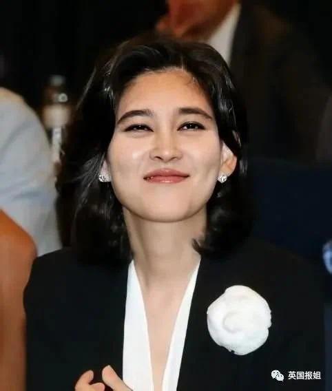 三星长公主离婚后颜值回春 参加儿子中学毕业典礼-第18张图片-9158手机教程网 三星长公主离婚后颜值回春 参加儿子中学毕业典礼-第18张图片-9158手机教程网