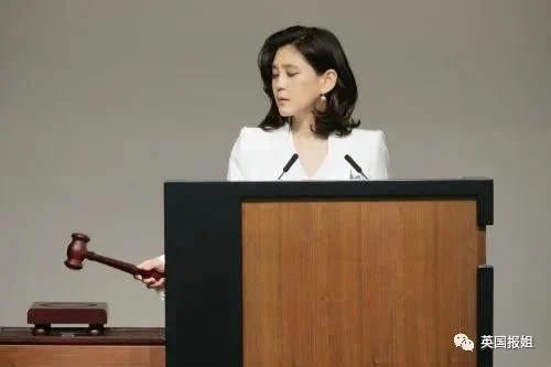 三星长公主离婚后颜值回春 参加儿子中学毕业典礼-第21张图片-9158手机教程网 三星长公主离婚后颜值回春 参加儿子中学毕业典礼-第21张图片-9158手机教程网