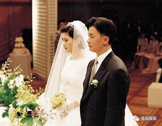 三星长公主离婚后颜值回春 参加儿子中学毕业典礼-第23张图片-9158手机教程网 三星长公主离婚后颜值回春 参加儿子中学毕业典礼-第23张图片-9158手机教程网