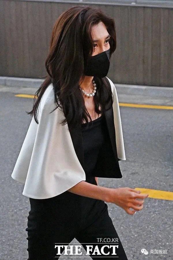 三星长公主离婚后颜值回春 参加儿子中学毕业典礼-第55张图片-9158手机教程网 三星长公主离婚后颜值回春 参加儿子中学毕业典礼-第55张图片-9158手机教程网