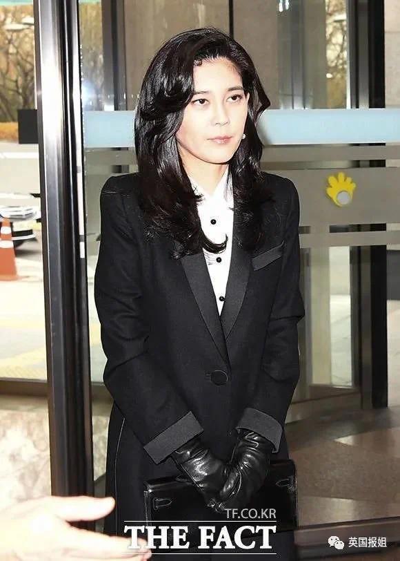三星长公主离婚后颜值回春 参加儿子中学毕业典礼-第54张图片-9158手机教程网 三星长公主离婚后颜值回春 参加儿子中学毕业典礼-第54张图片-9158手机教程网