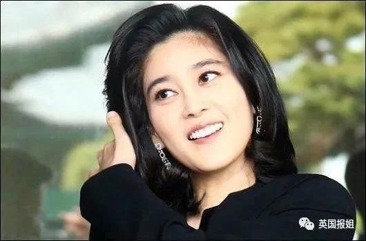 三星长公主离婚后颜值回春 参加儿子中学毕业典礼-第47张图片-9158手机教程网 三星长公主离婚后颜值回春 参加儿子中学毕业典礼-第47张图片-9158手机教程网