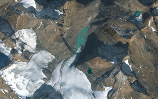 新研究：约半数至七成陆地冰川或在本世纪消融