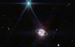 美的的不像话！韦伯望远镜拍到史上最清晰海王星