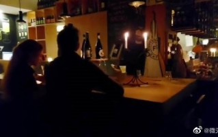 欧洲能源奇缺 有多可怕？意大利有餐厅熄灯点蜡烛营业 一眼回到古代
