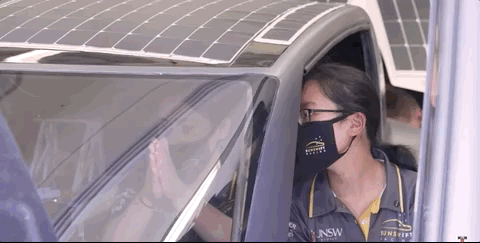 太阳能电动车续航1000km破纪录 最高时速超百公里 团队来自特斯拉董事长母校-第4张图片-9158手机教程网