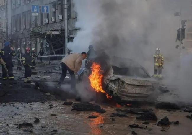 乌克兰全境爆炸：俄军机器士兵投入战场，北约坦克或被猎杀-第1张图片-9158手机教程网