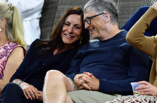 比尔·盖茨离婚后新女友曝光 竟是前甲骨文总裁遗孀 盖茨笑的眼睛都看不见了-第4张图片-9158手机教程网